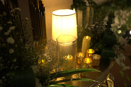 Floral detail and Tablescape — Reception decor — Radisson Blu